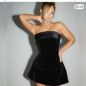 Elegant Black Strapless Mini Dress